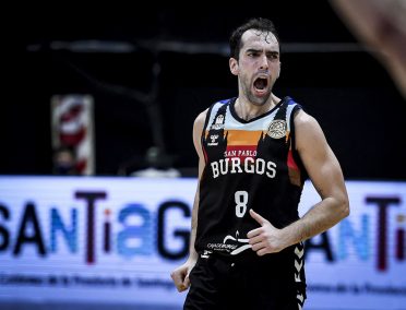 O MUNDO DE NOVO! FlaBasquete sobra no Intercontinental da FIBA e é  bicampeão mundial de clubes - Flamengo